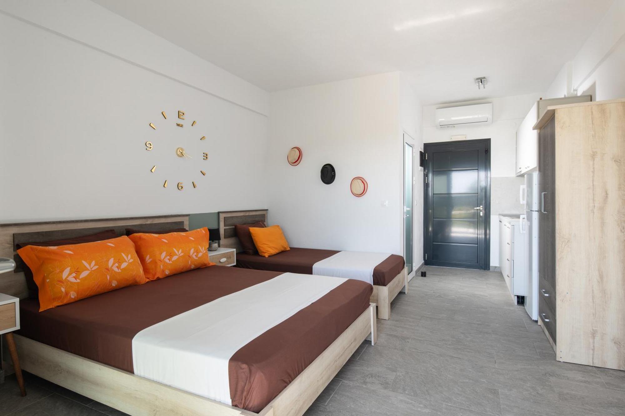 Miranda Roshi Apartment