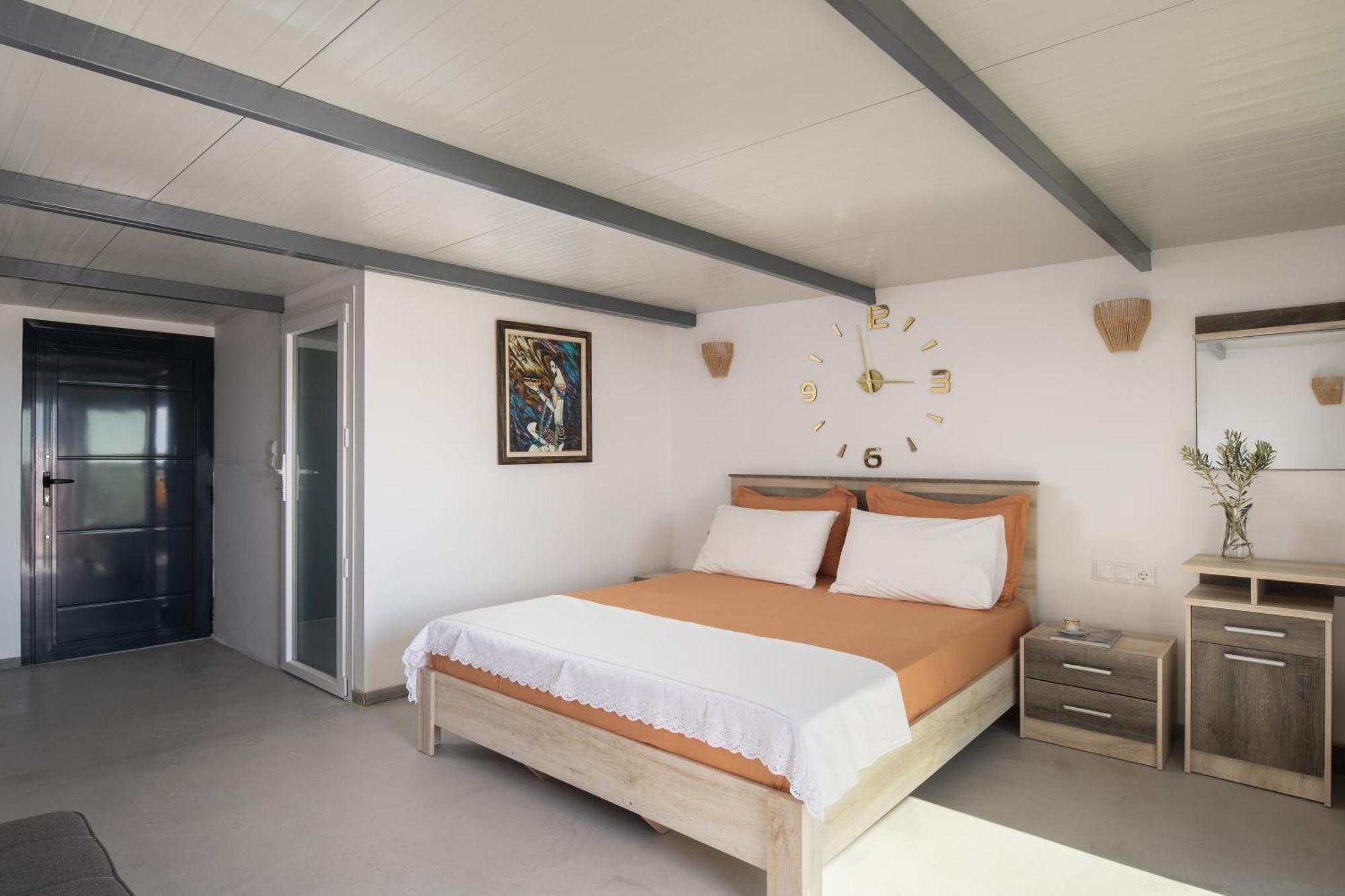 Miranda Roshi Apartment Toroni