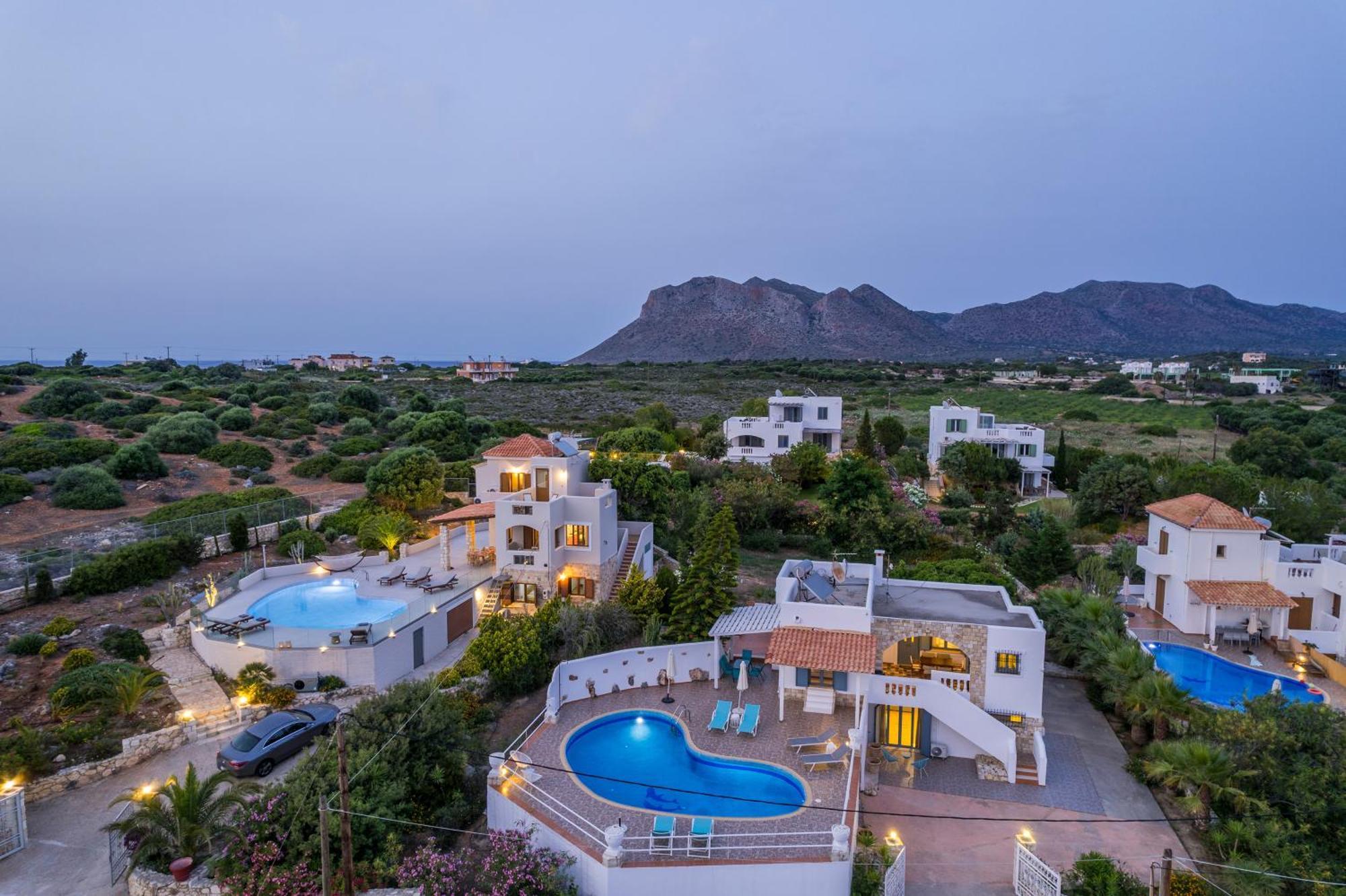 Sea Front Villa *