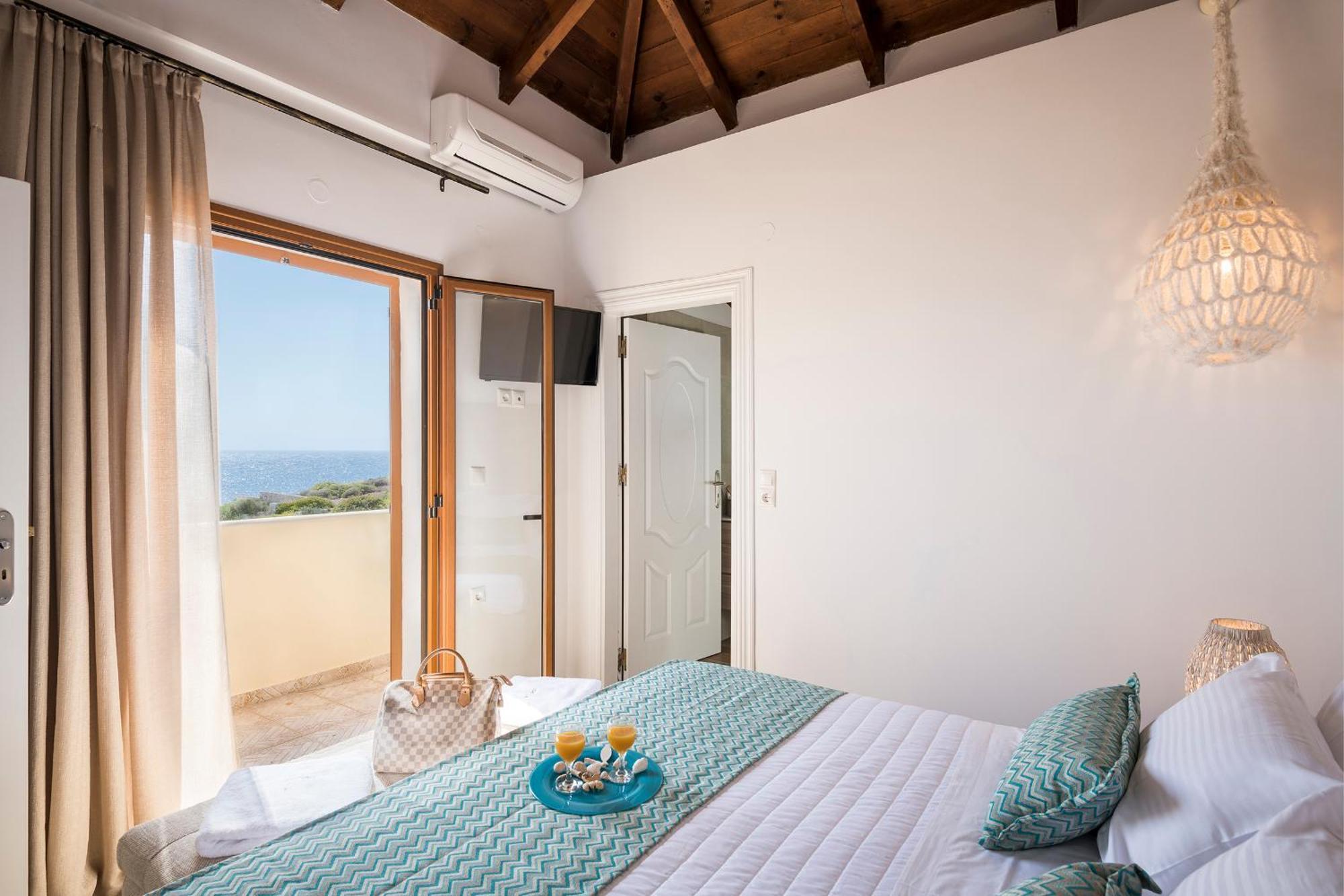 Villa Sea Front Tersanas