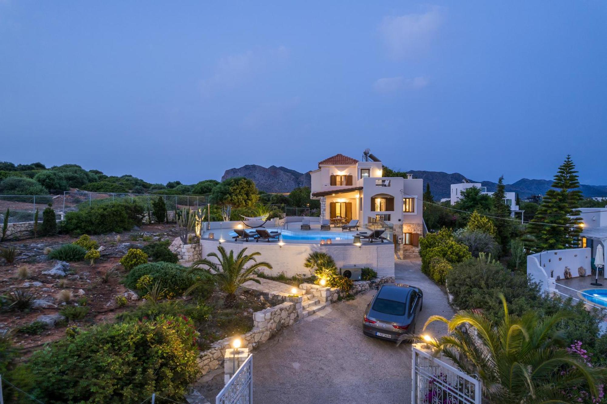 Villa Sea Front Tersanas
