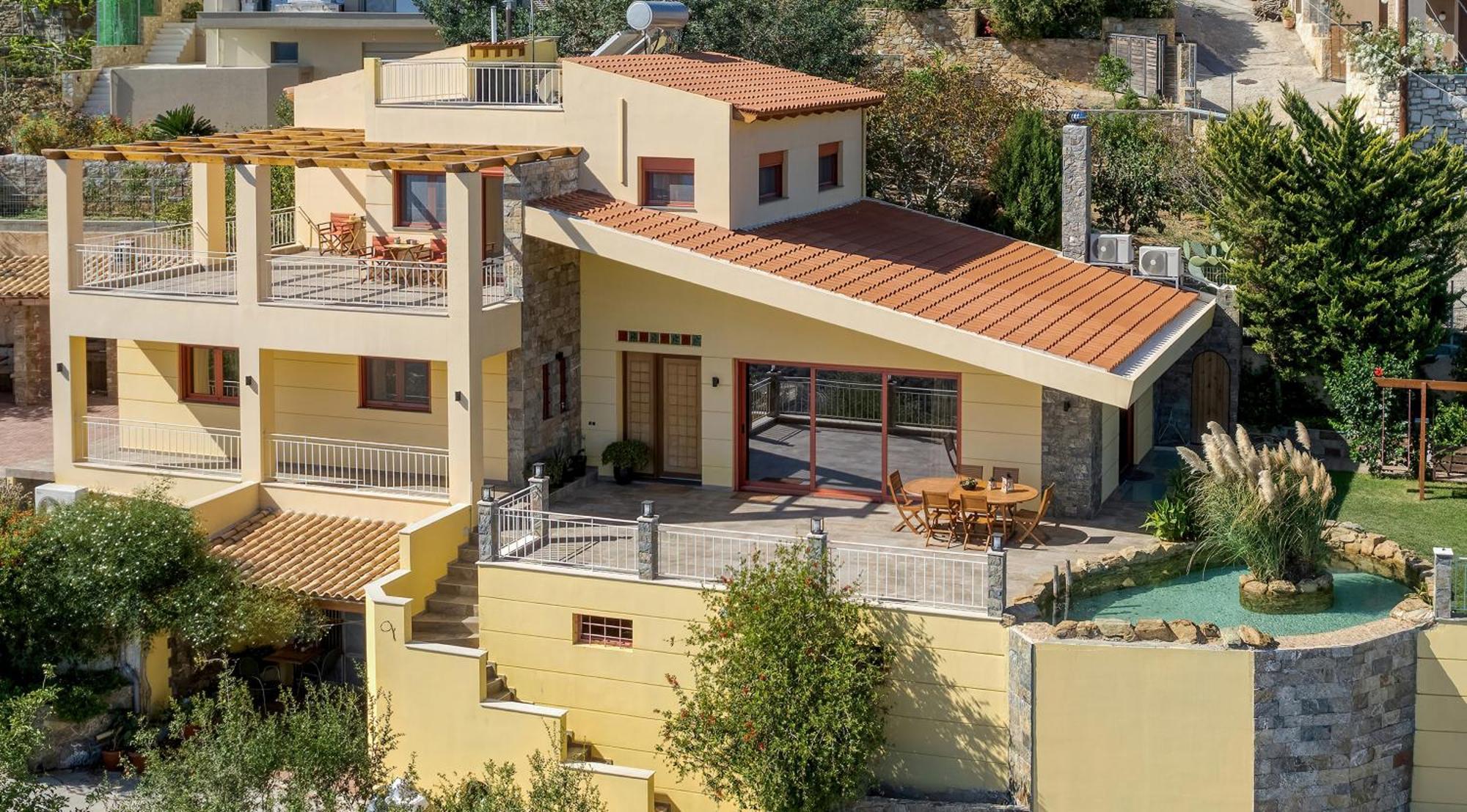 Alexandros Villa *
