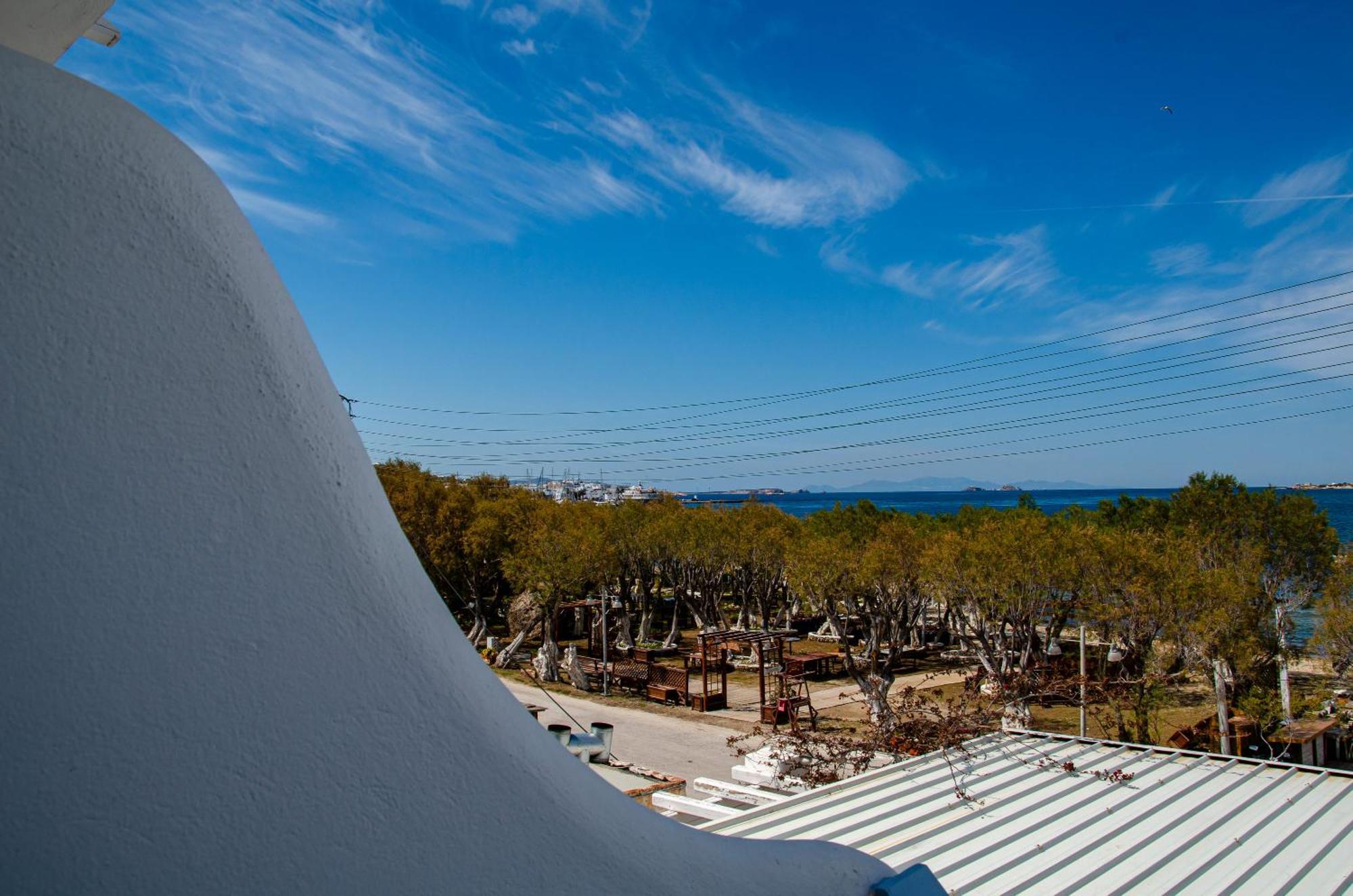Livadia A Parikia (Paros)