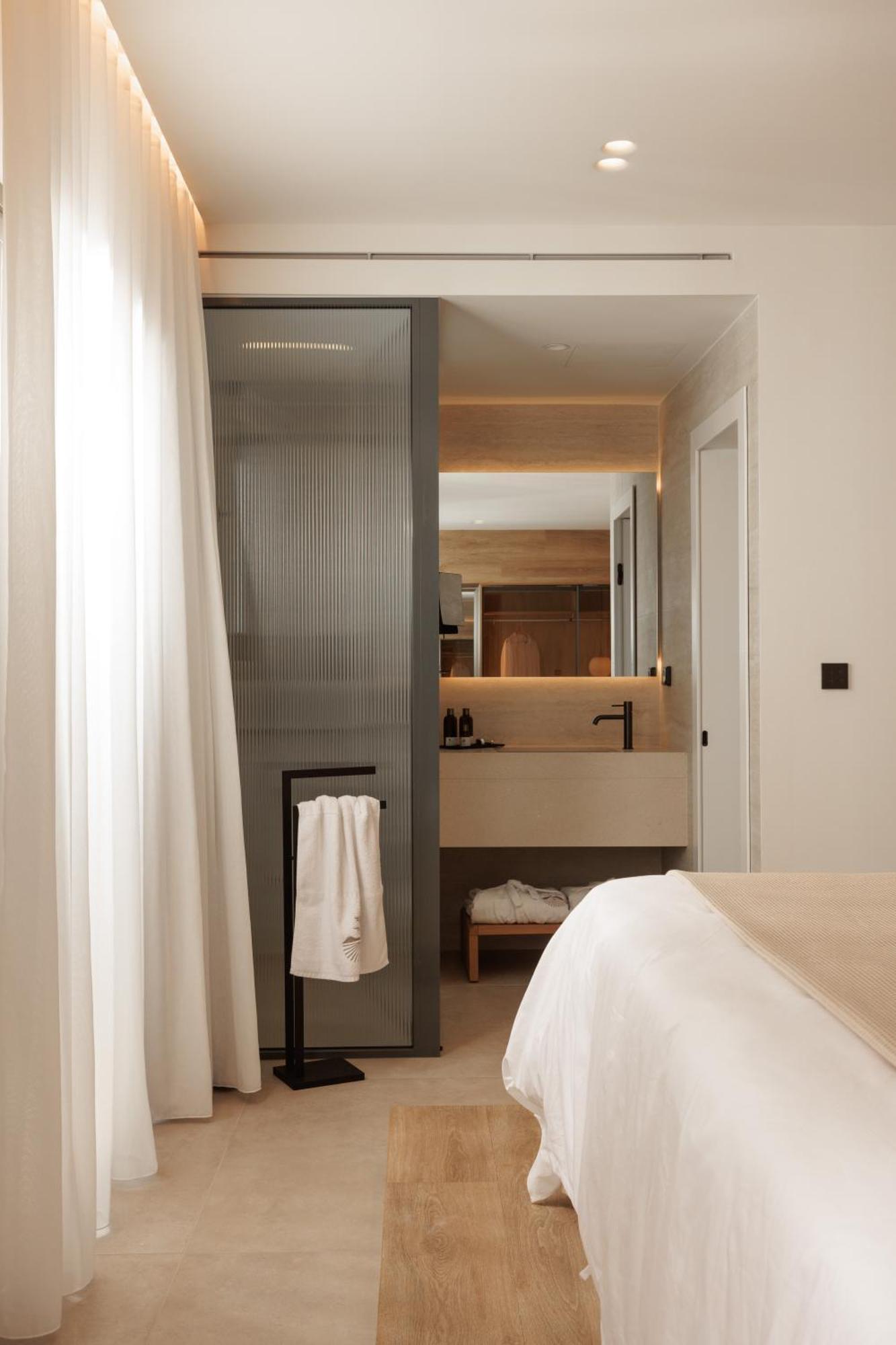 Laguna Coast Resort, Small Luxury Of The World