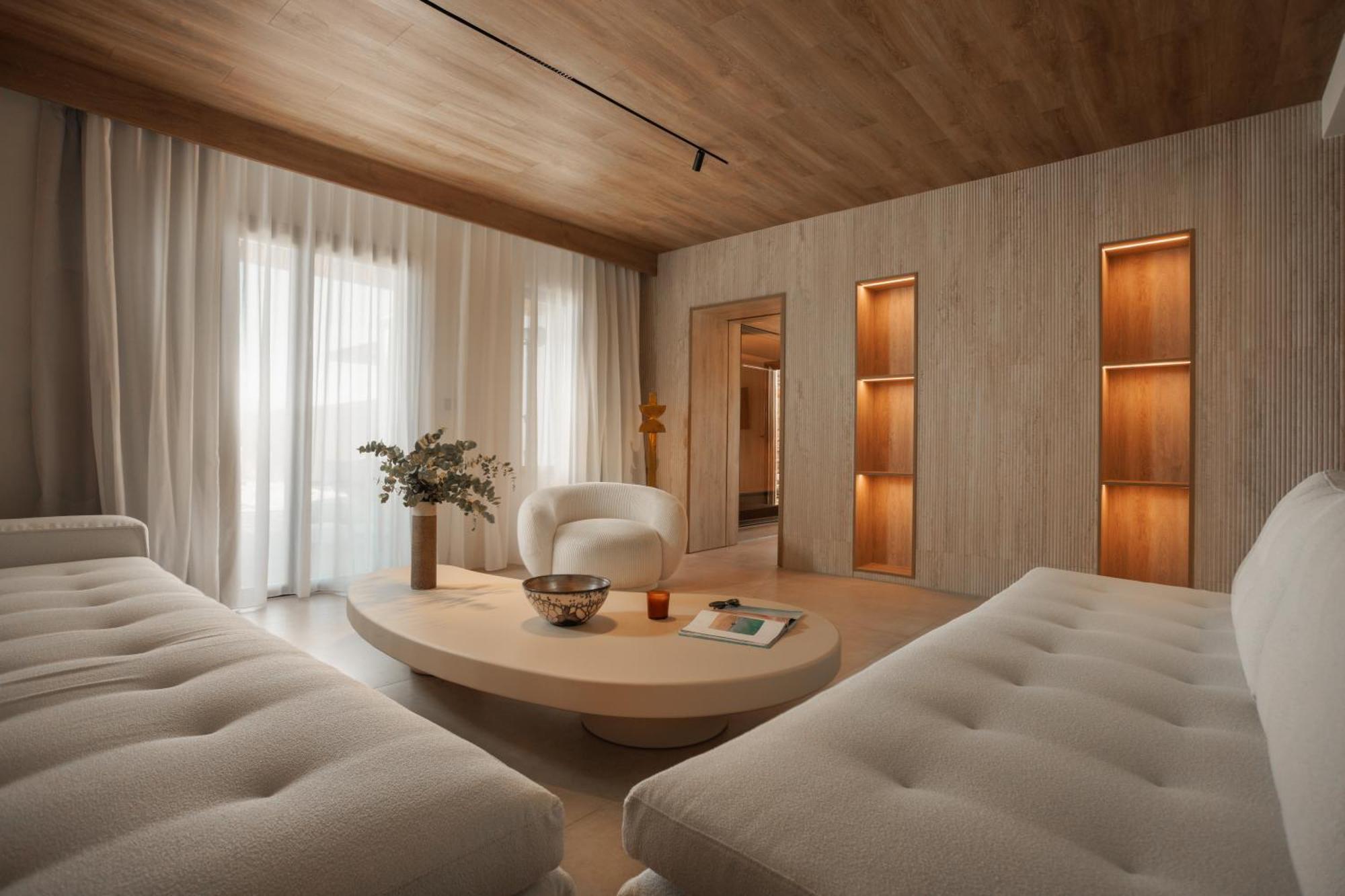 Laguna Coast Resort, Small Luxury Of The World