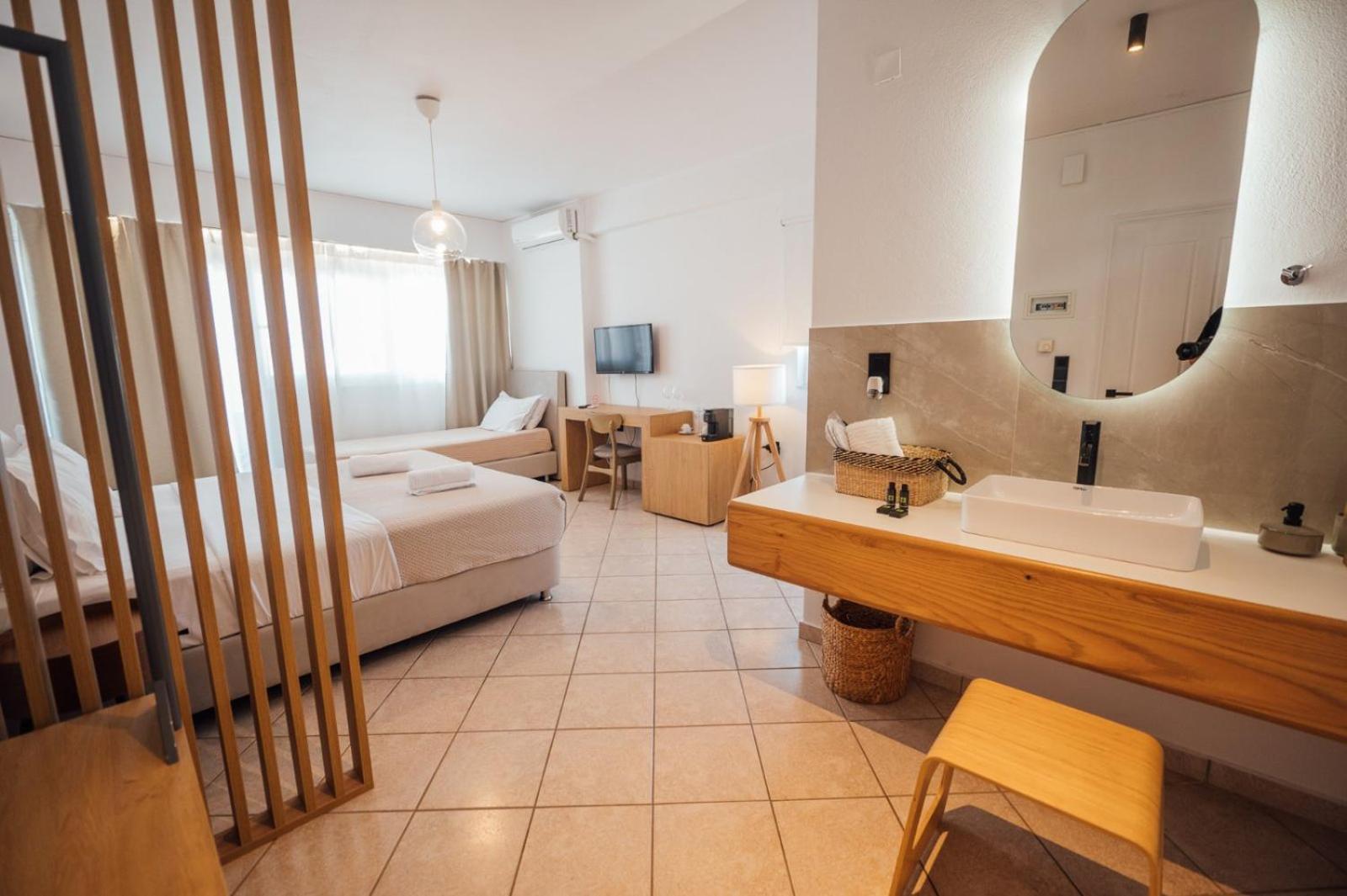 Aparthotel Thirsty Dog Urban Port Igoumenitsa