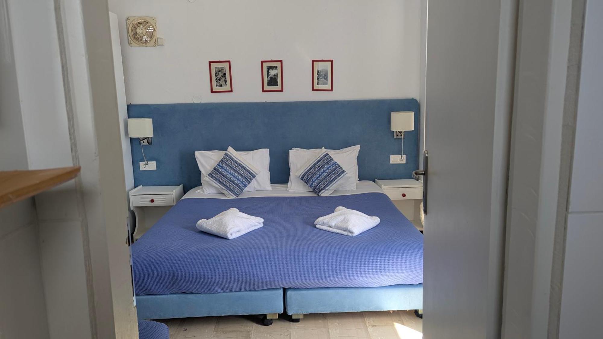 Guest house Coral Frangocastelo