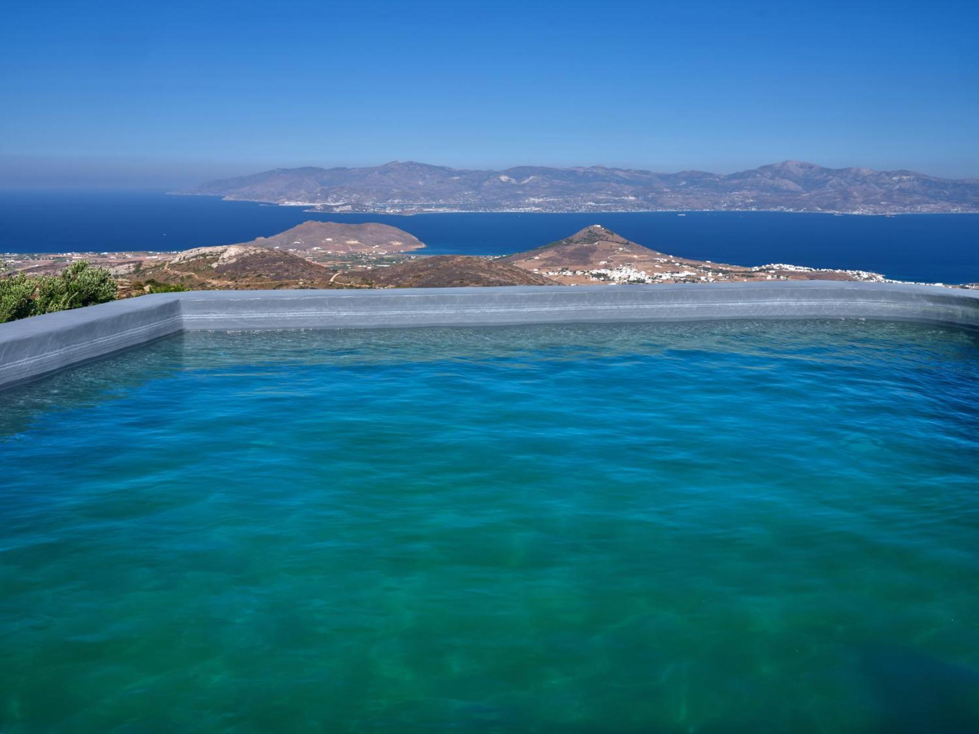 Stella, Lefkes Paros