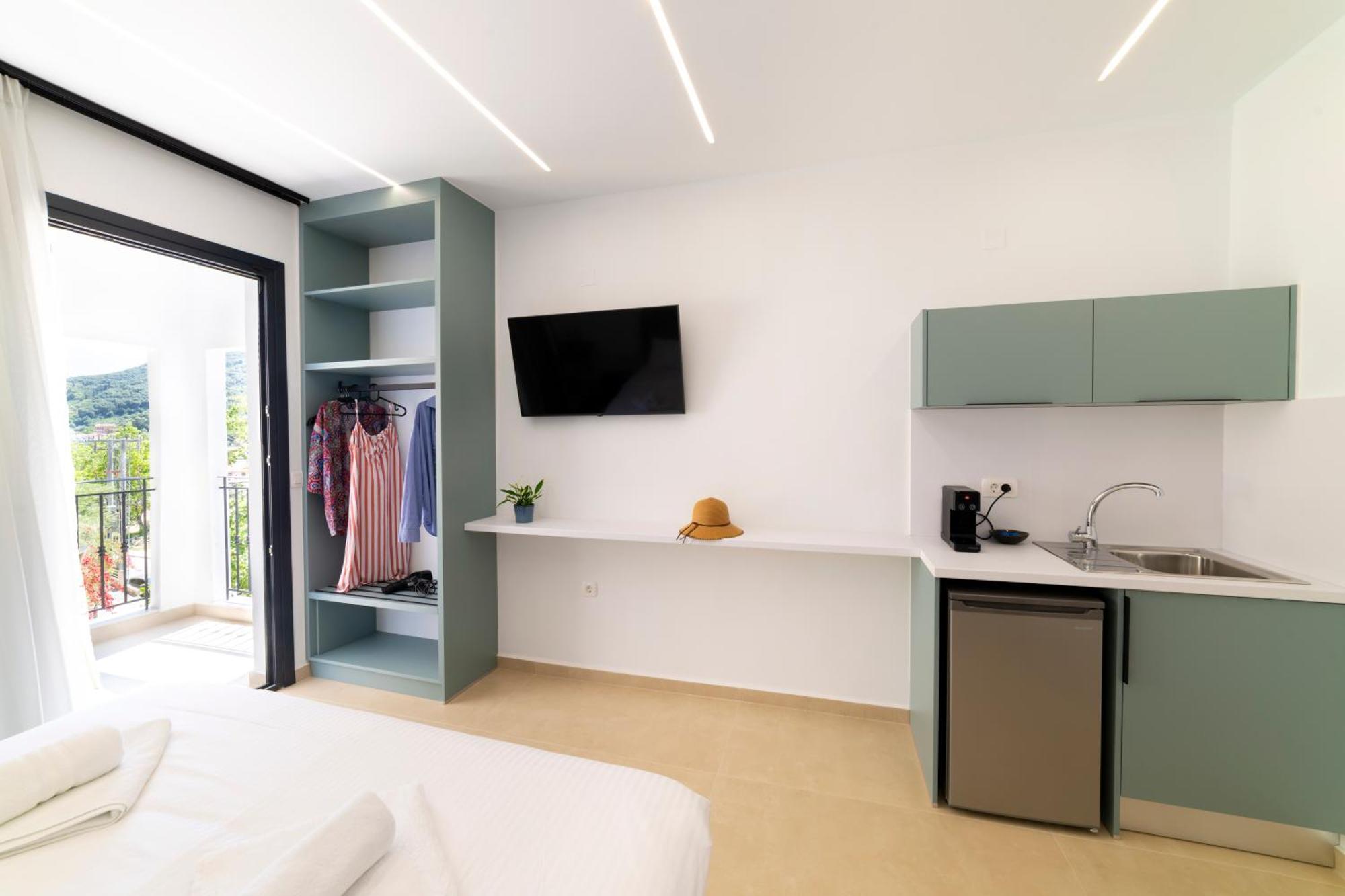 Hotel Lithitsa Lofts And *