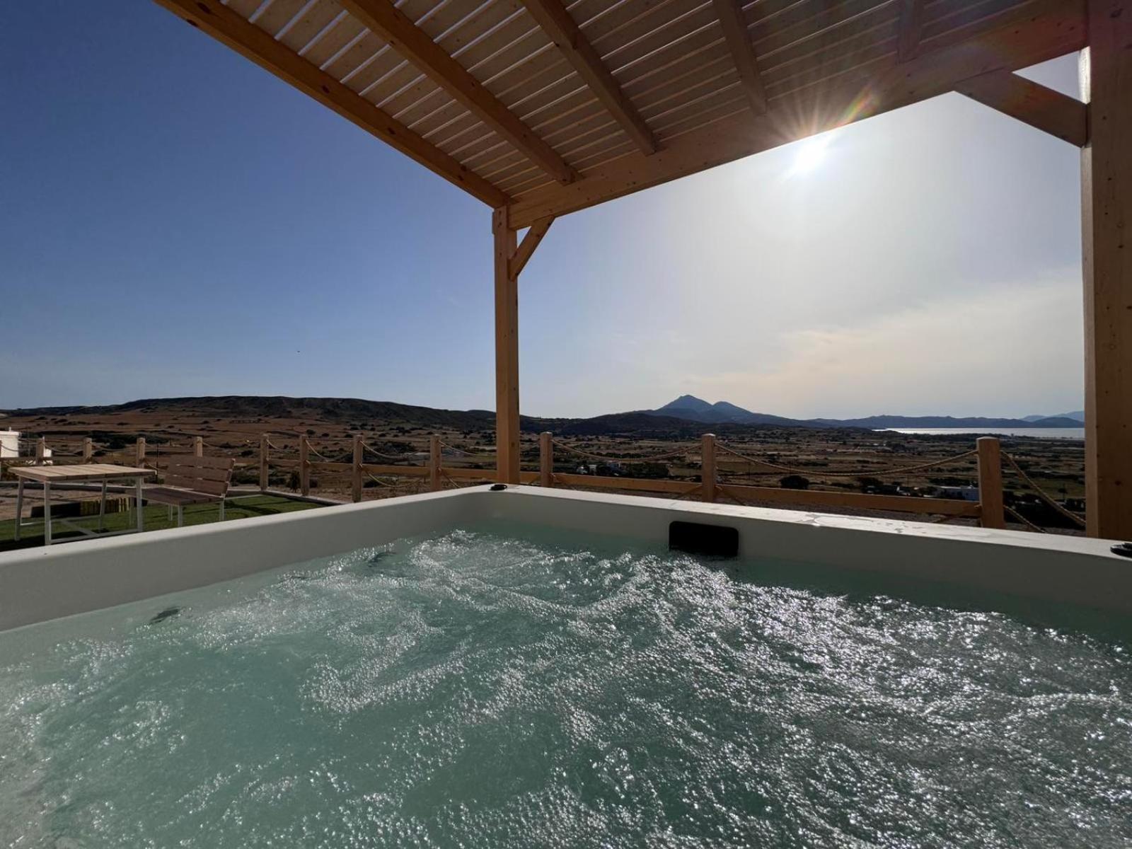 Bayview With Jaccuzi - Milos Zefiria