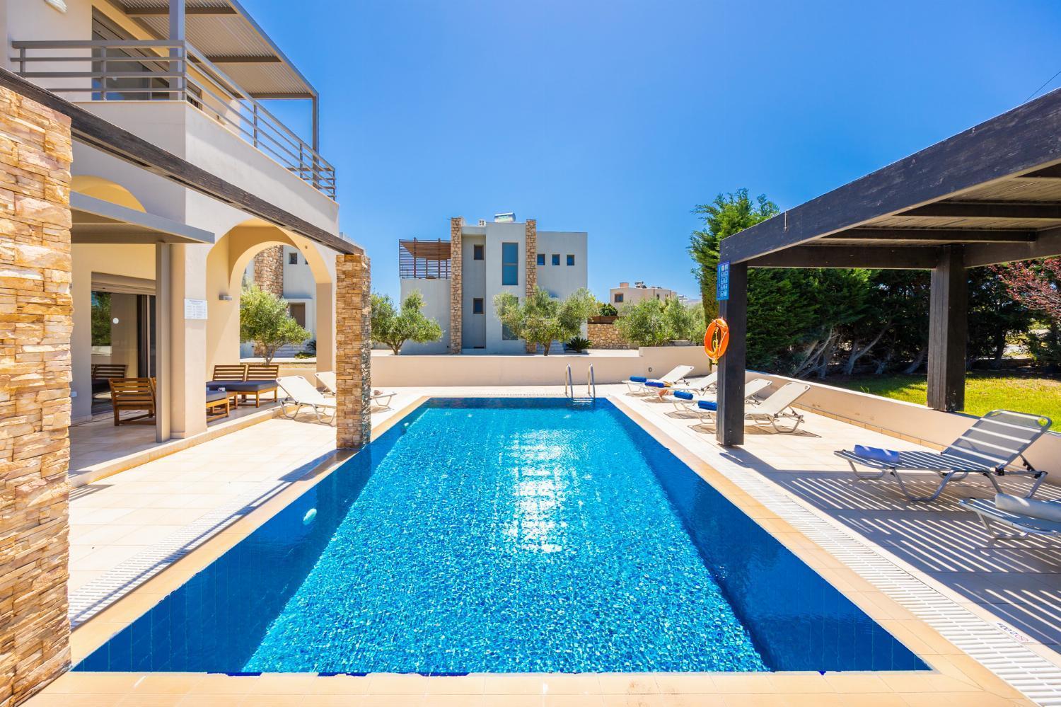 Blue Wave Tessera Villa
