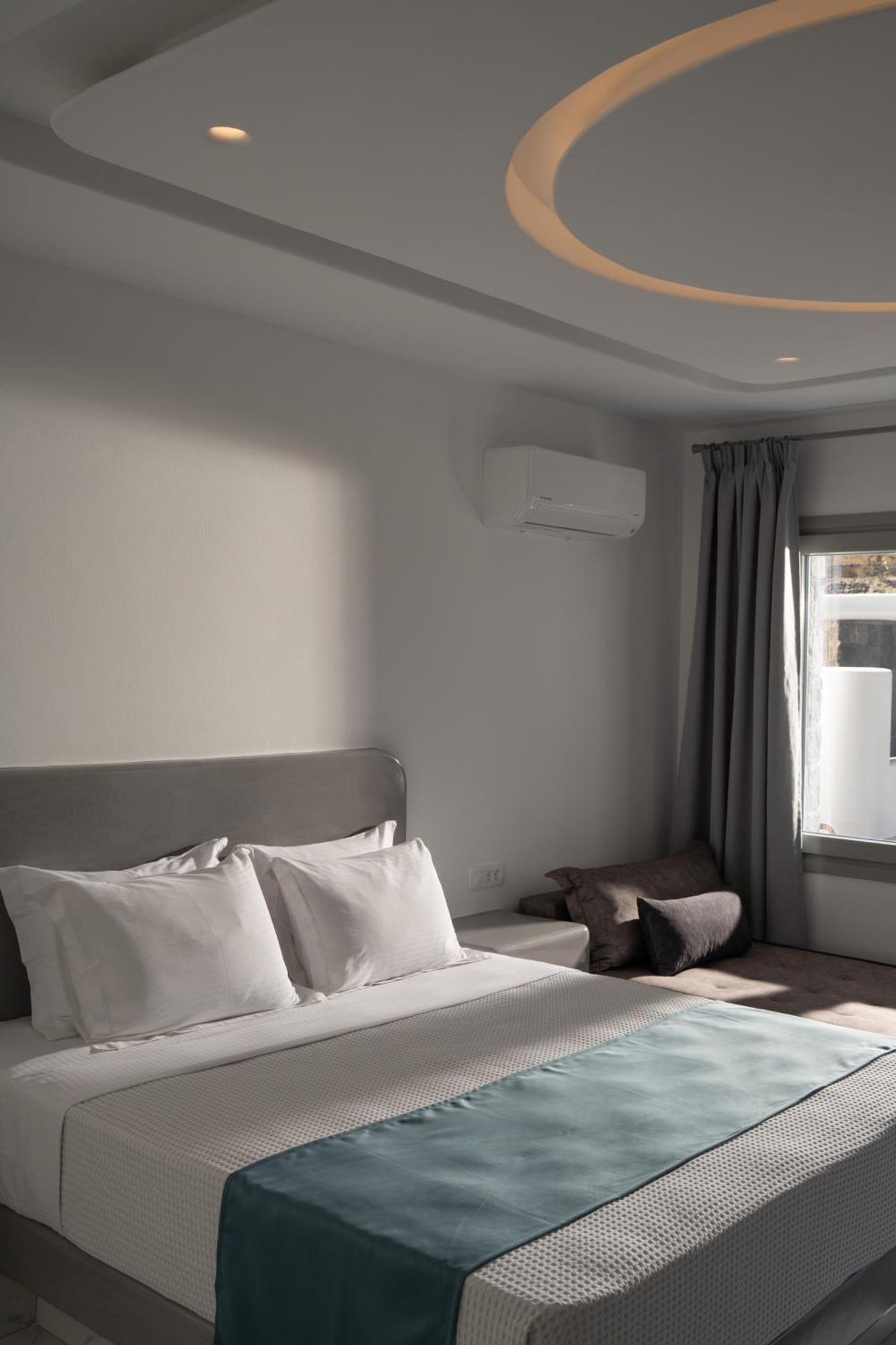 Aparthotel Griseo Karterados (Santorini)