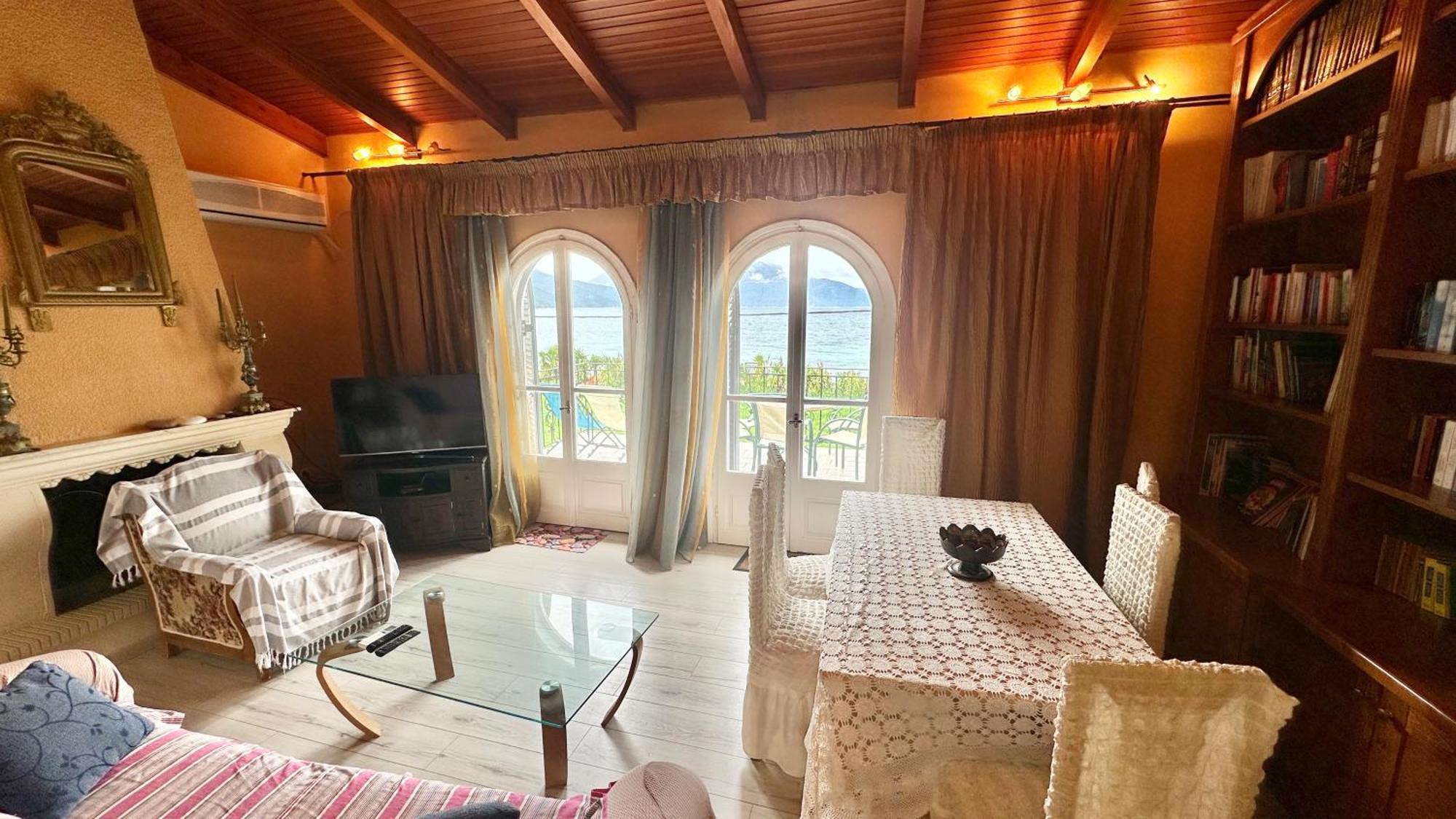 Tilde On The Beach, Apts - Kefalonia Apartment
