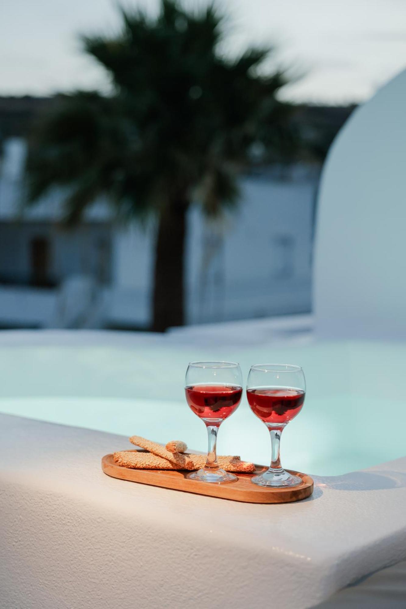 Commercio Santorini