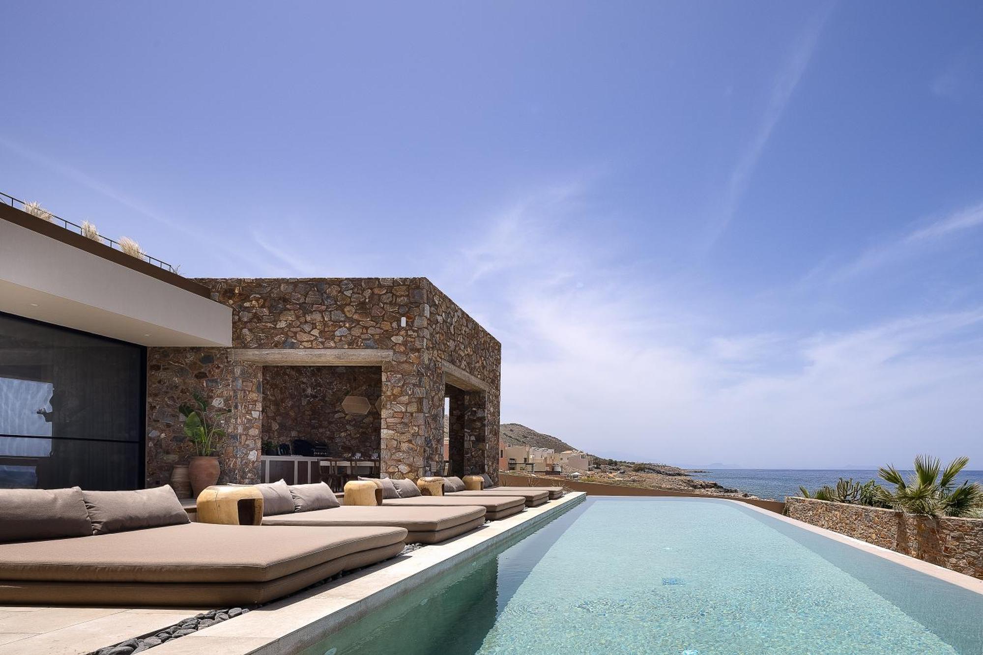 Ormus - Beachfront Sanctuary Blending With Earth, Sun & Sea By Etouri Villa