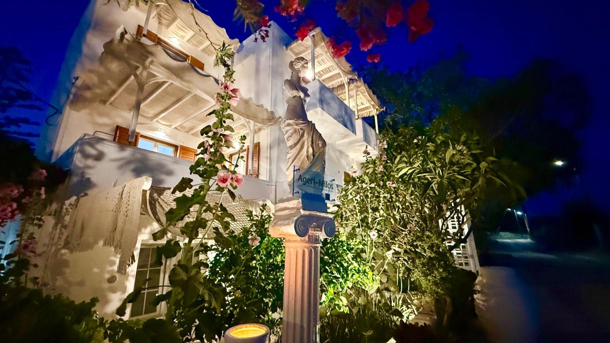 Apartment Deluxe & Ageri-milos Adamantas (Milos)