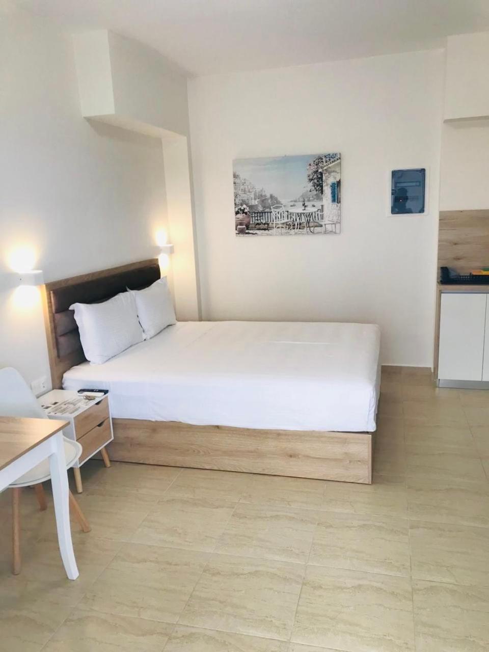 Navarino Luxe