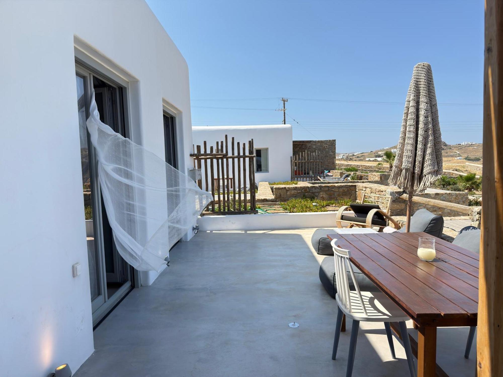 Hotel Myconian Crown