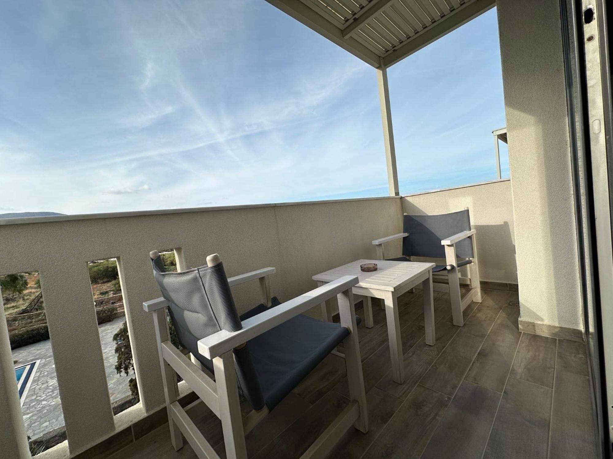 Resort Kyknos & 4*
