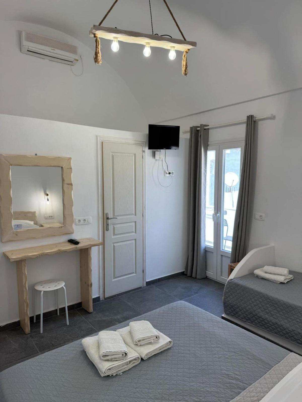 Villa Markos Aparthotel Perissa (Santorini)