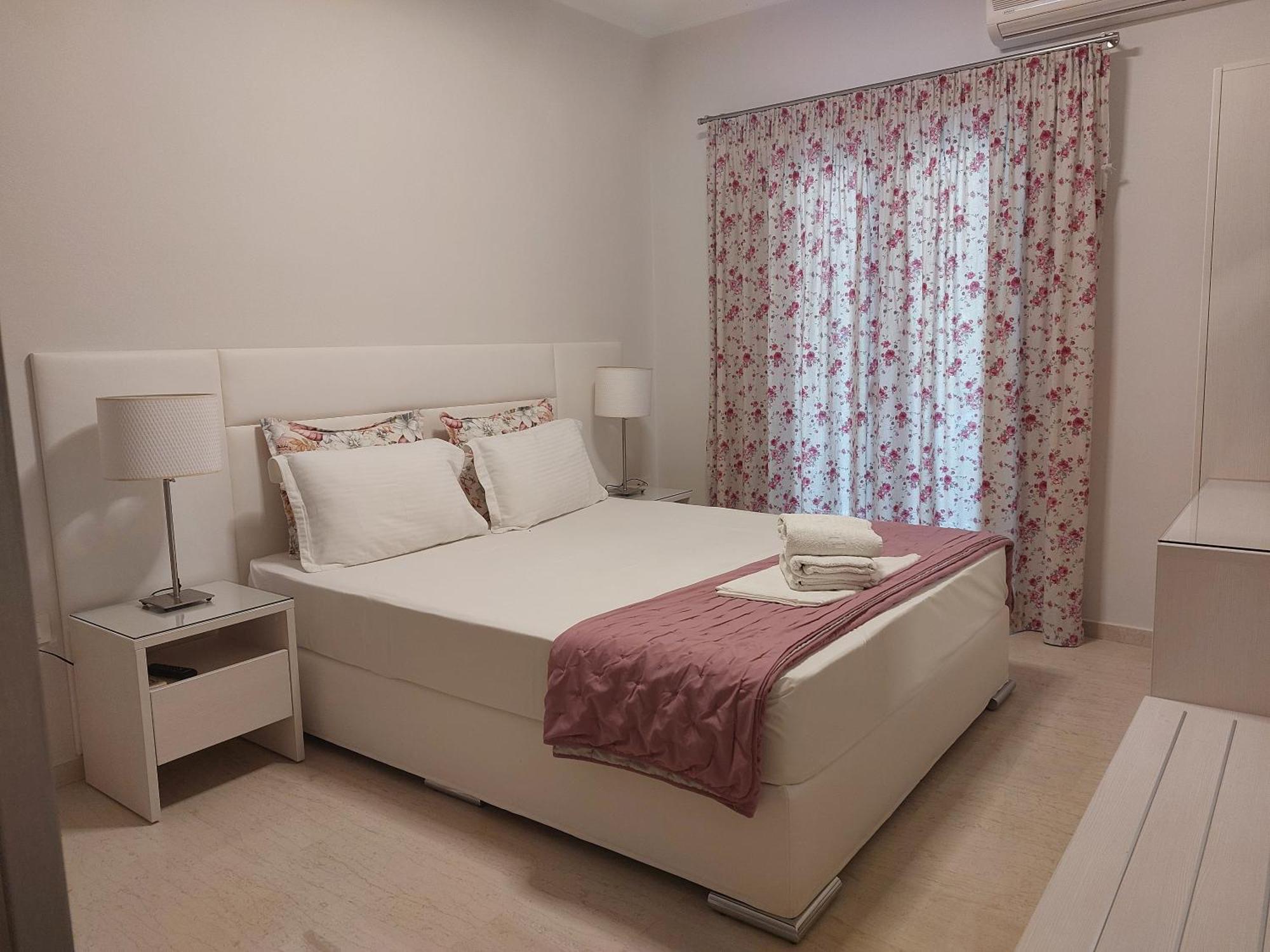 Apartment Iraklis *