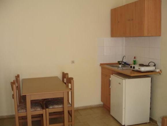 Aparthotel Zotis 2*