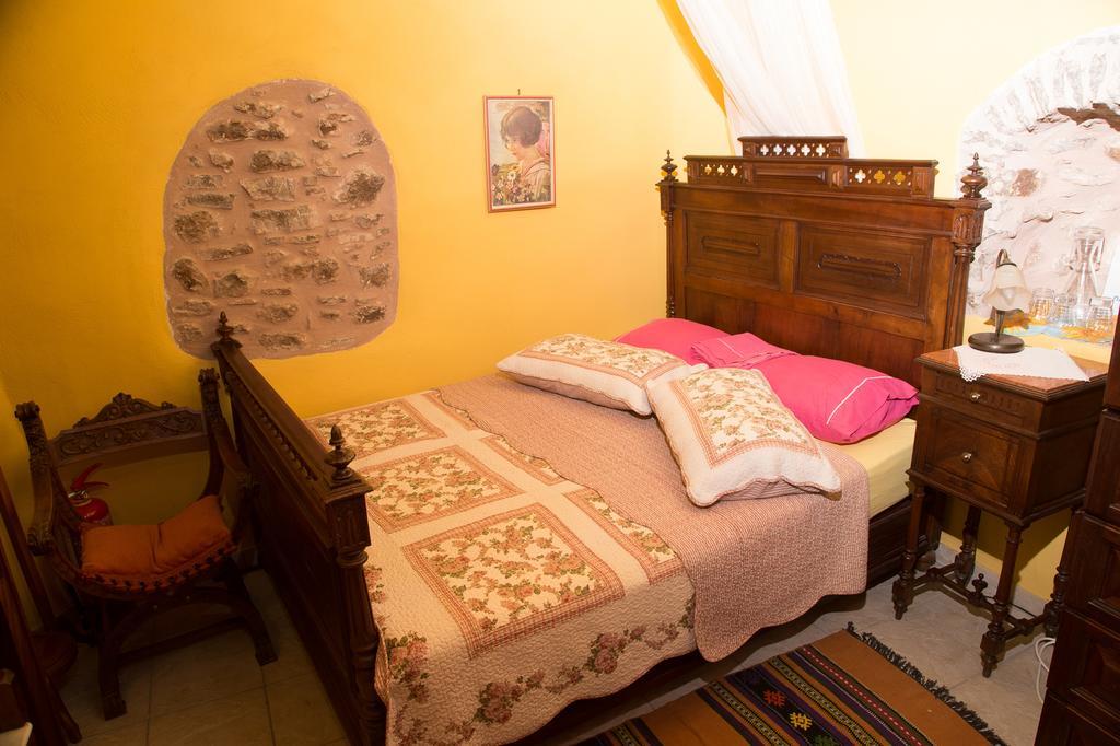 Hotel The Pounti Pyrgi (Chios)