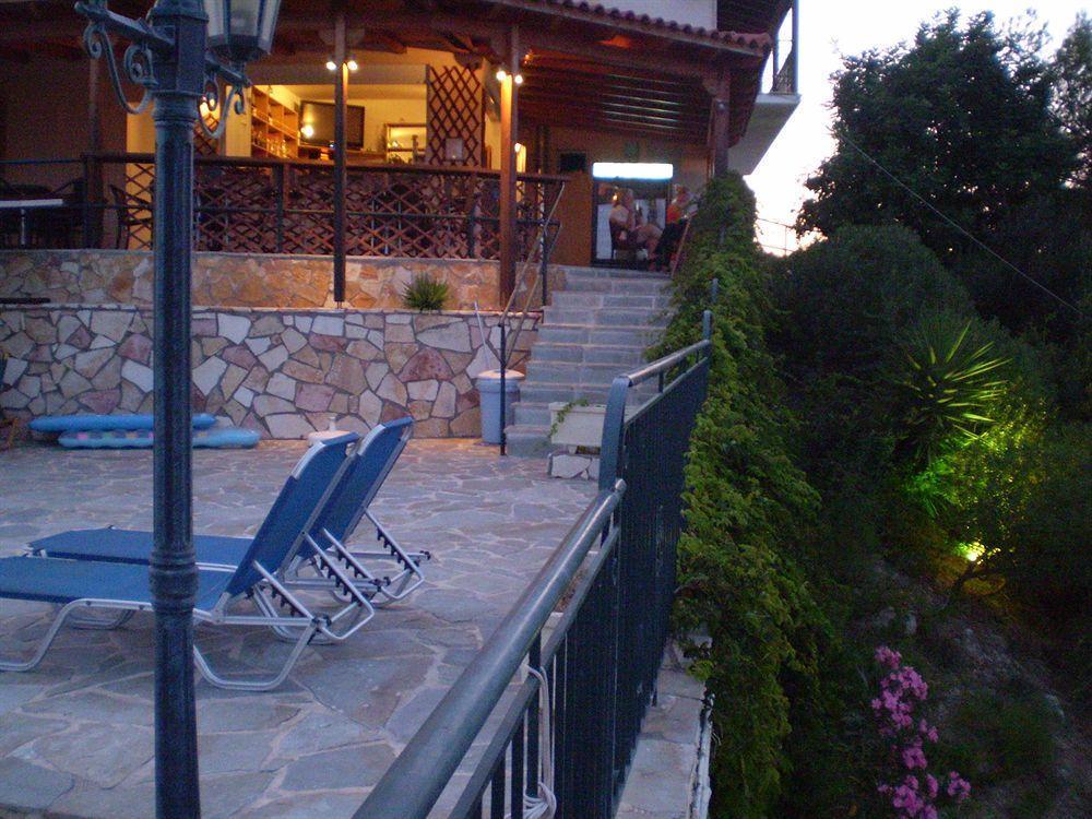 Lefteris Village