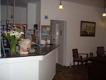 Ostria Hotel