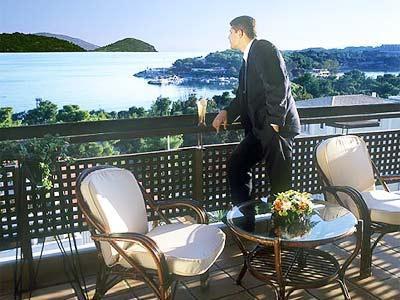 Plaza Vouliagmeni Strand Hotel