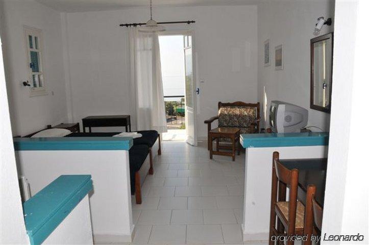 Ostria Hotel Gavrio