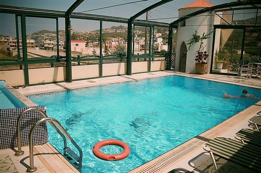 Dioskouroi Apts 3*