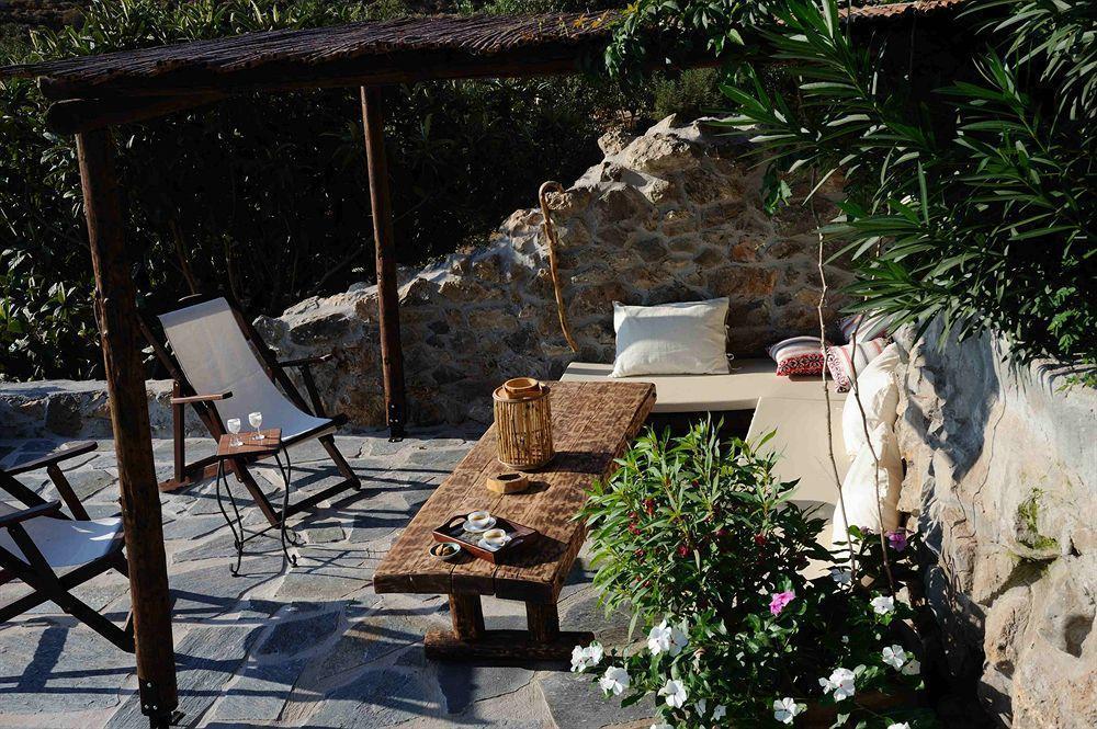 Yiannis Retreat Guest house 2*