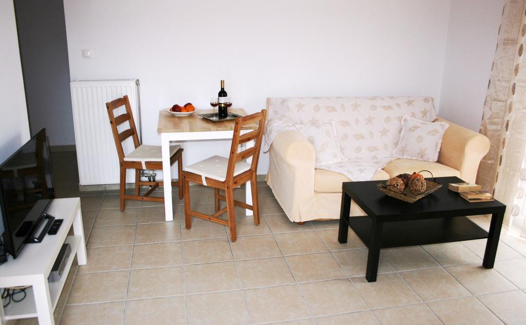 Lagoon View - Adults Only Apartment *