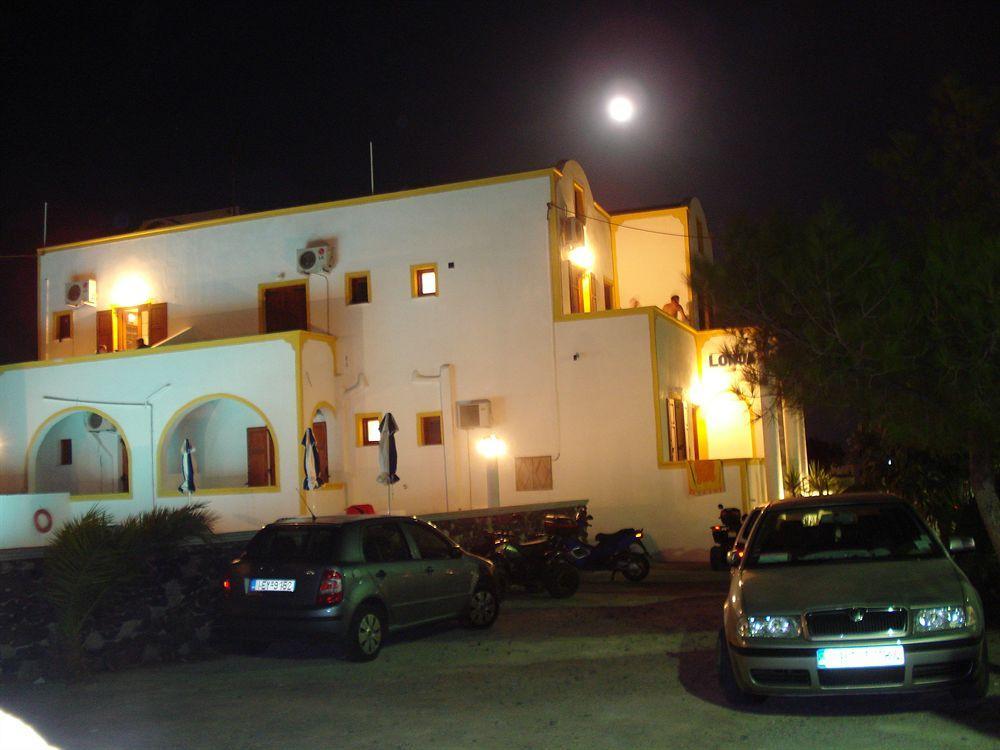 Privee Santorini Perissa (Santorini)