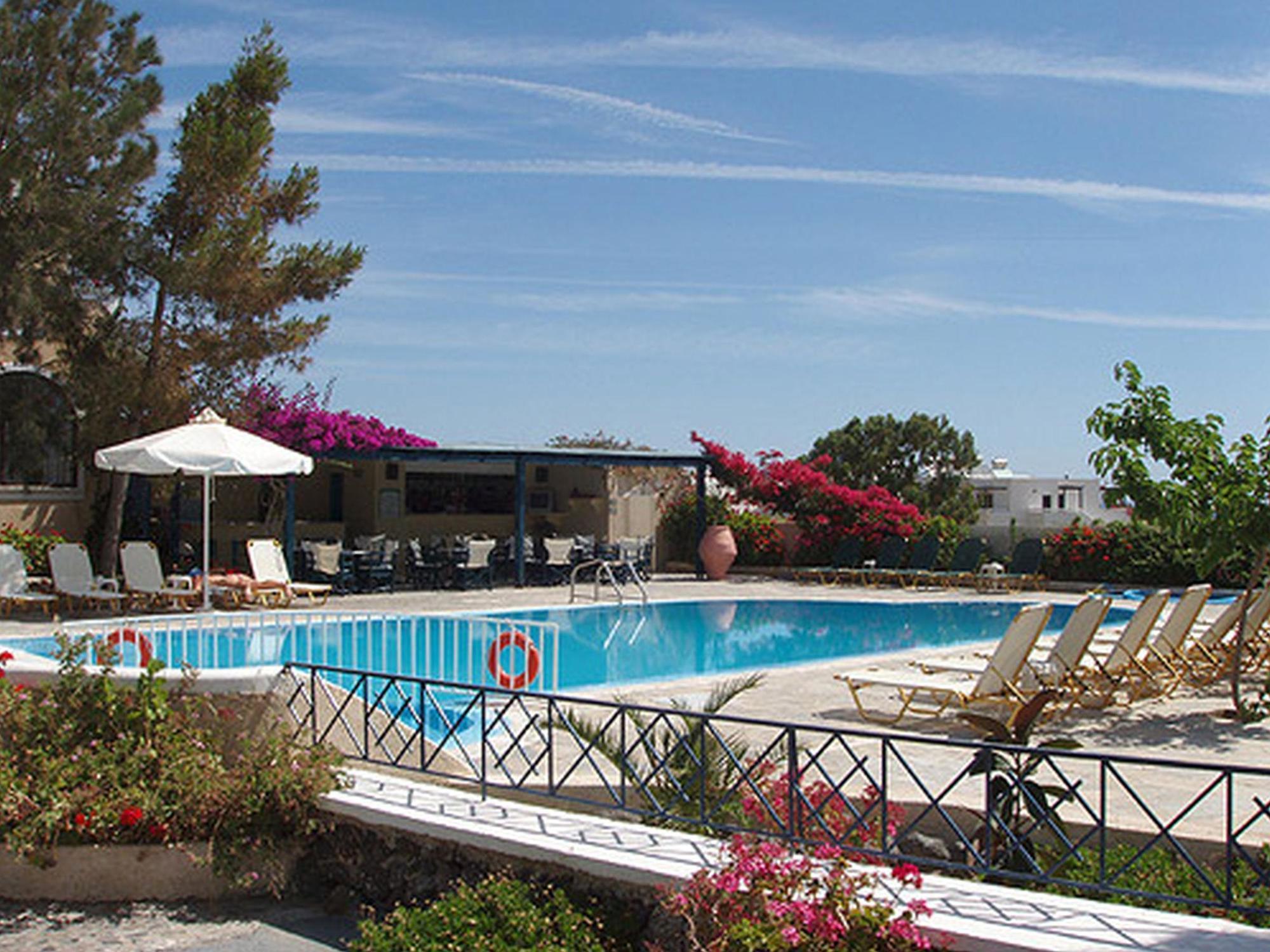 Alia 3* Kamari (Santorini)