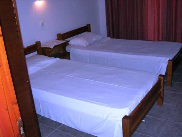 Amadeus Hawai And 3* Sidari (Corfu)