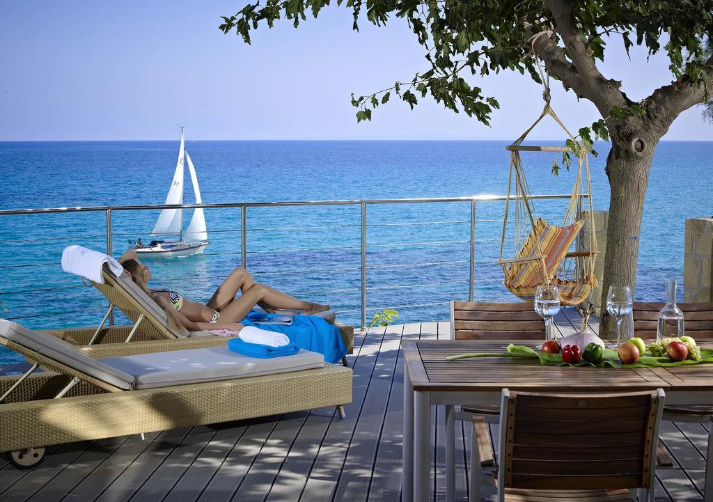 Paradisso Beach Villas