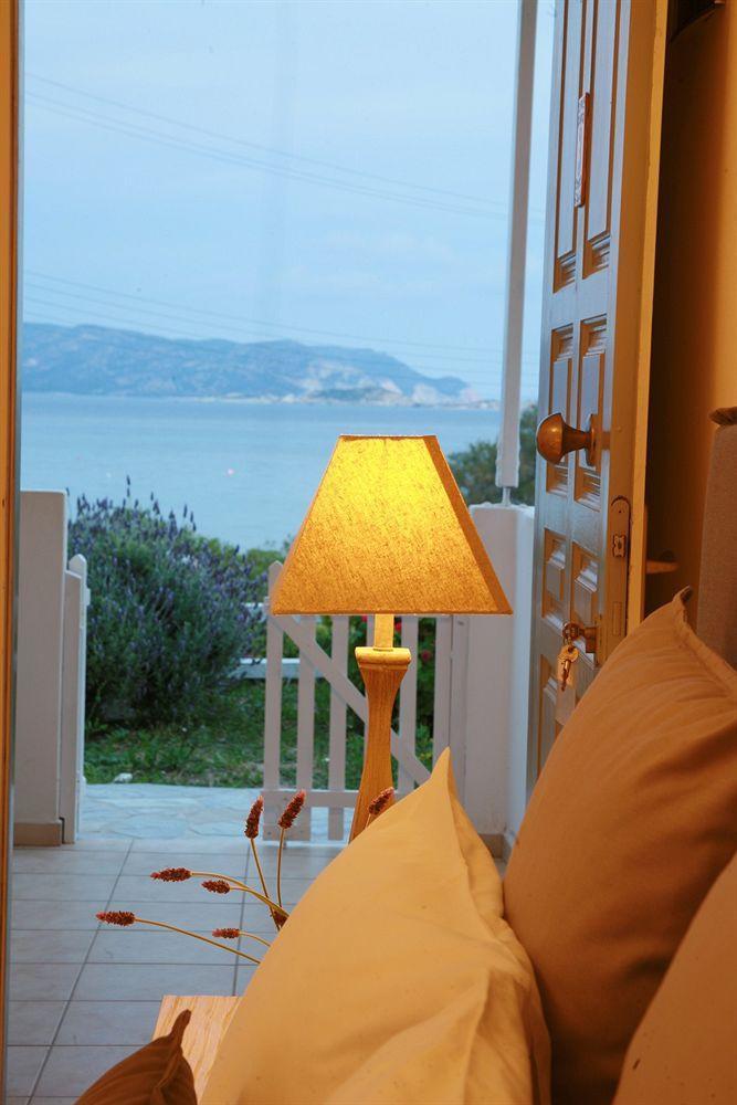 Hotel Pente Elies Milos 3*