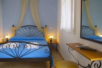 Hotel Pente Elies Milos 3*