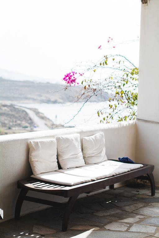 Anerousses Mykonian Traditional * Houlakia (Mykonos)