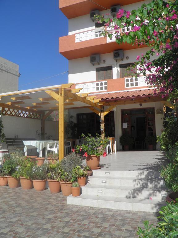 Aparthotel Galaxias 3*