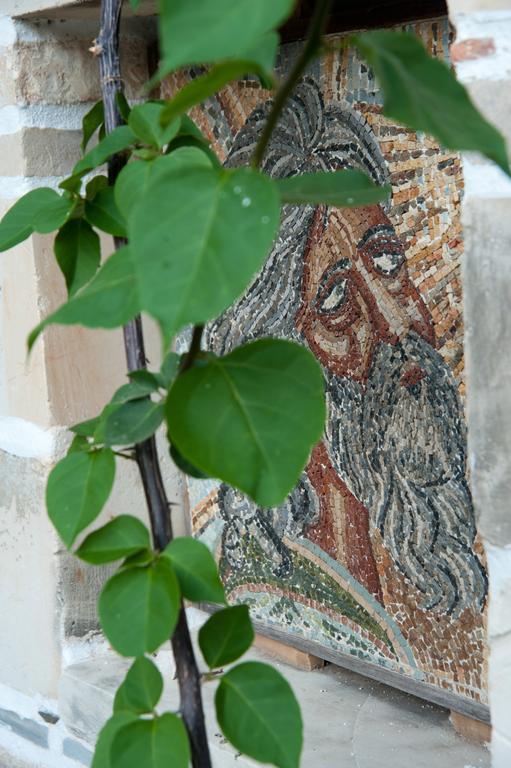 Villa Mosaic *