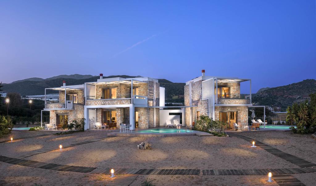 Villa Cedar Bay Beachside