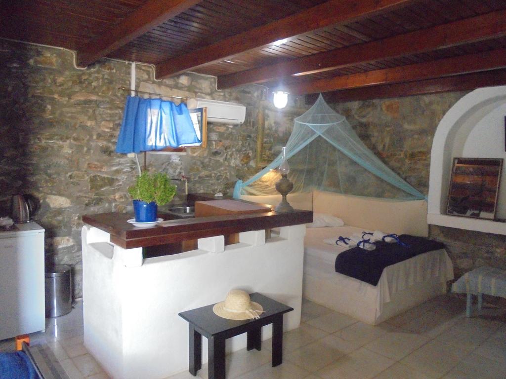 Aparthotel Anatoli *