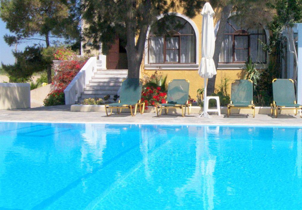 Hotel Alia Kamari (Santorini)