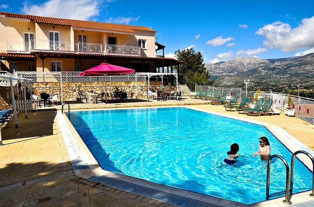 Lefteris Village 3*