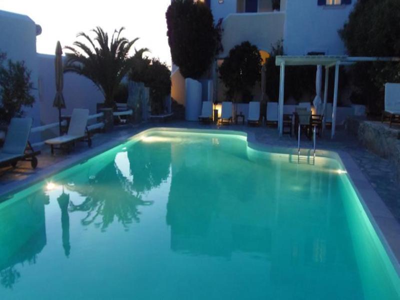 Hotel Manos 2*