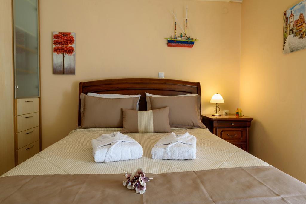 Dimitris-sofia * Rethymno (Crete)