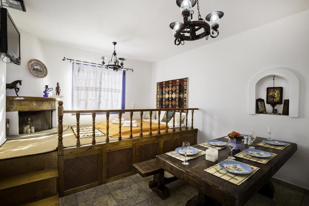 Elias Villa